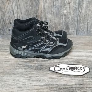 Boy's  3.5 M Merrel shoes